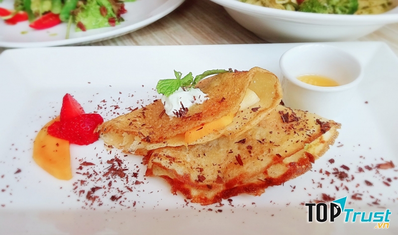 Quán ăn ngon tại phố Núi Trúc, Hà Nội