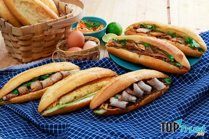 Quán ăn ngon tại phố Trần Quốc Hoàn, Hà Nội