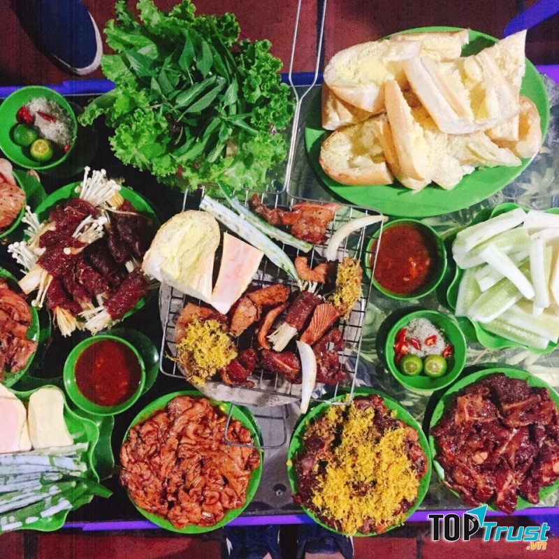 Quán ăn ngon trên đường Nguyễn Phong Sắc, quận Cầu Giấy