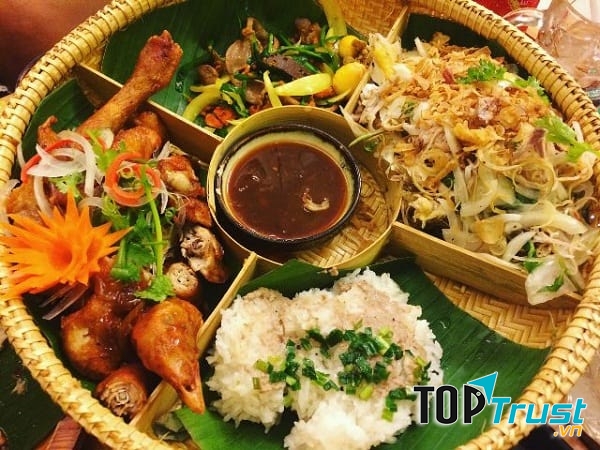 Quán ăn ngon trên đường Phan Đình Phùng, Tây Hồ