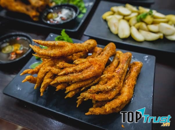 Quán ăn ngon trên đường Phan Văn Trường (Khu chợ Xanh), Quận Cầu Giấy