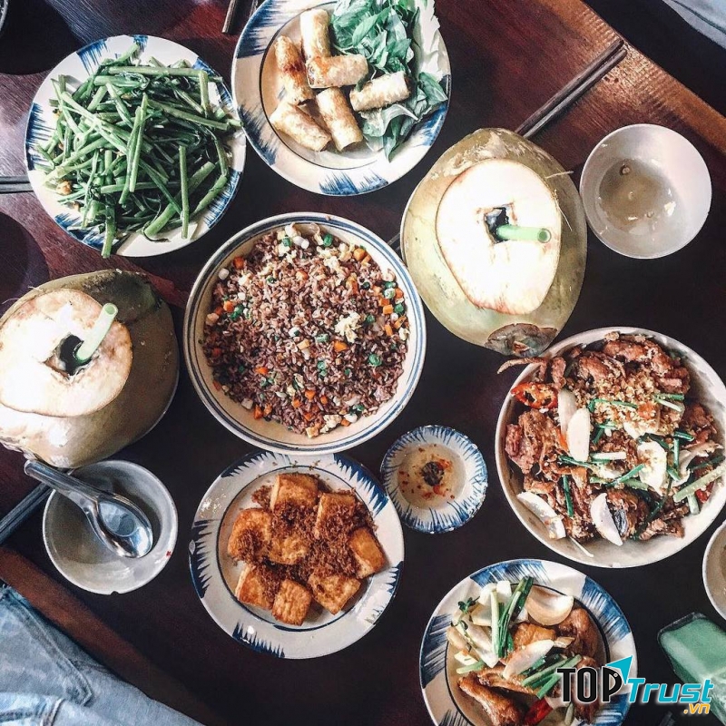 Quán ăn ngon và chất lượng tại đường Đặng Tất, TP. HCM