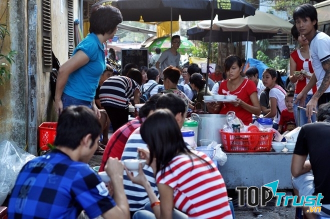 Quán ăn vặt  bạn nên ghé qua khi đến thăm Hà Nội