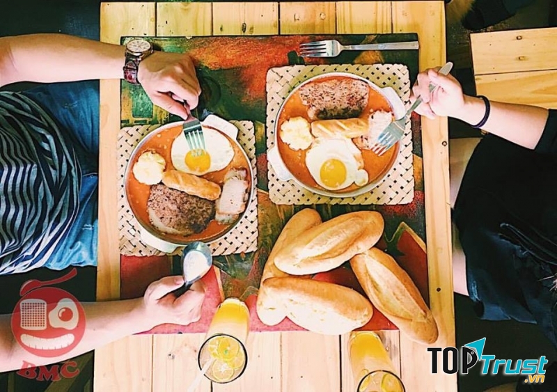 Quán bánh mỳ chảo vừa rẻ vừa ngon ở Hà Nội