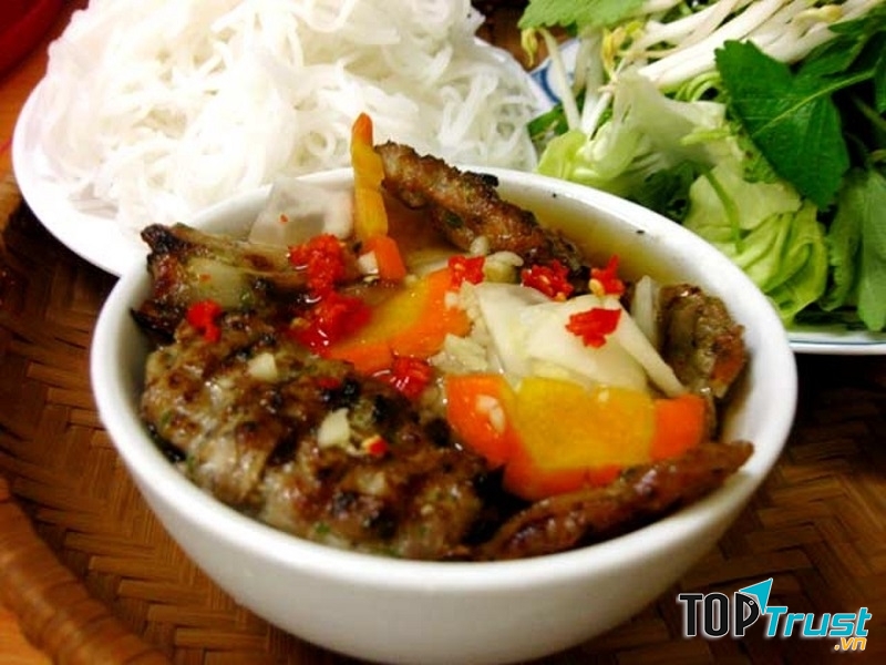 Quán bún chả lâu đời nhất ở Hà Nội