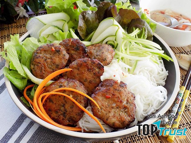 Quán bún chả nướng ngon nhất TP Hà Tĩnh