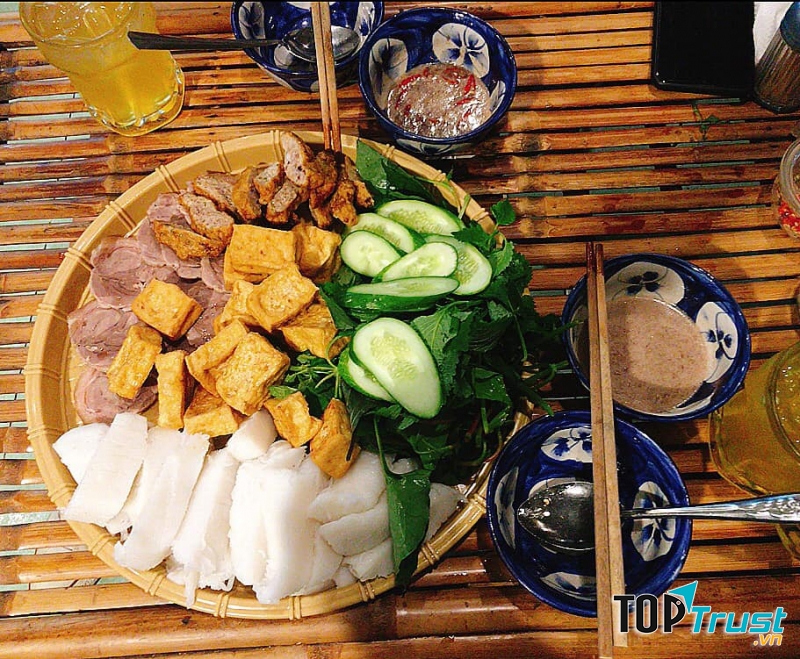 Quán bún đậu mắm tôm ngon ở quận Bình Thạnh, TP.HCM