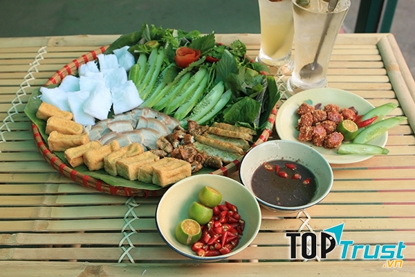 Quán bún đậu mắm tôm ngon và chất lượng nhất Nha Trang