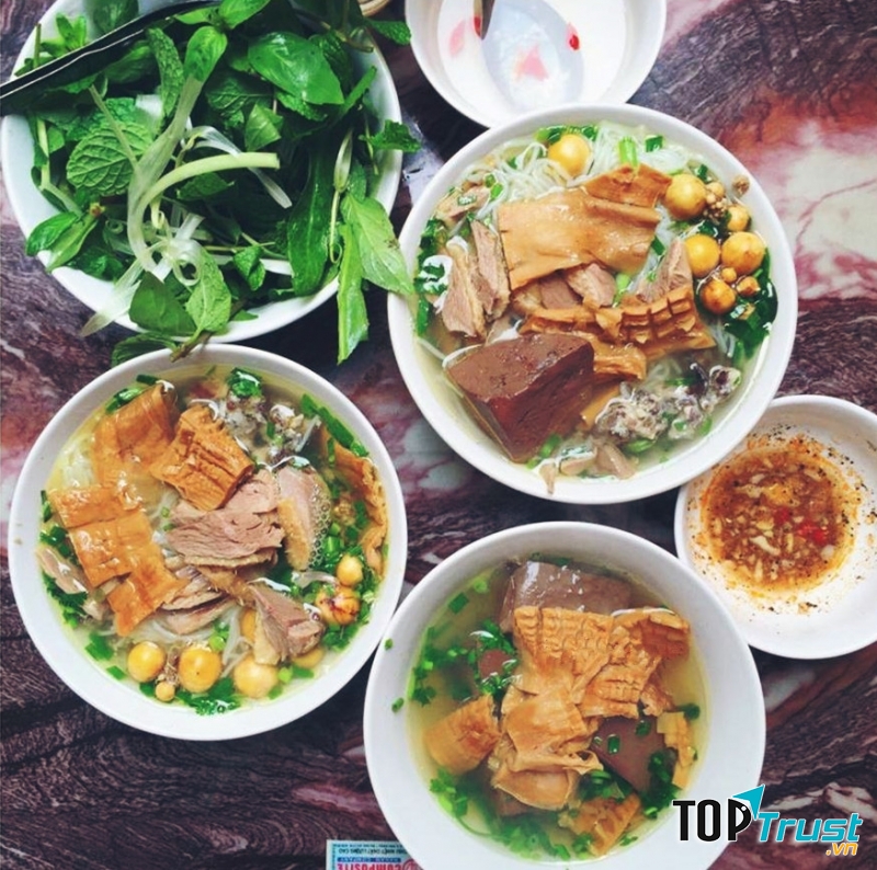 Quán bún ngan ngon không thể bỏ qua ở Hà Nội