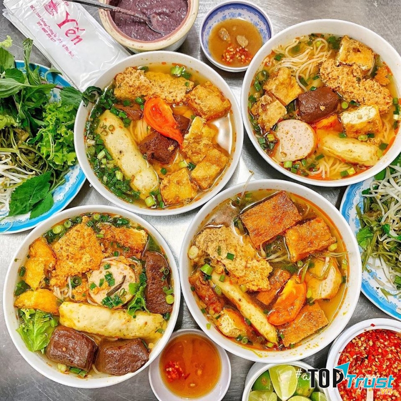 Quán bún riêu ngon ở quận Tân Bình, TP.HCM