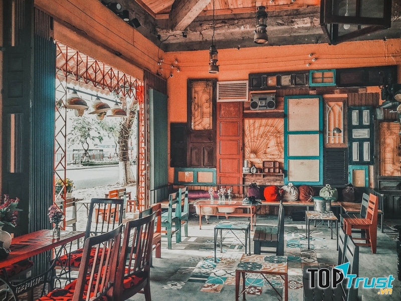 Quán cà phê cổ nhất Hà Nội cho những tâm hồn hoài niệm