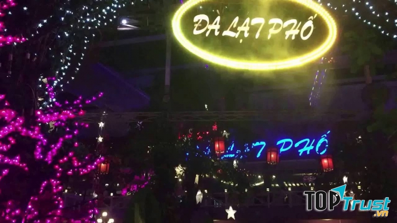 Quán cà phê đẹp ở Quận 5, TP. HCM