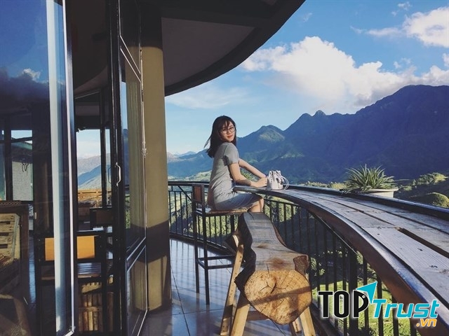 Quán cafe sở hữu góc view đắt giá nhất SaPa