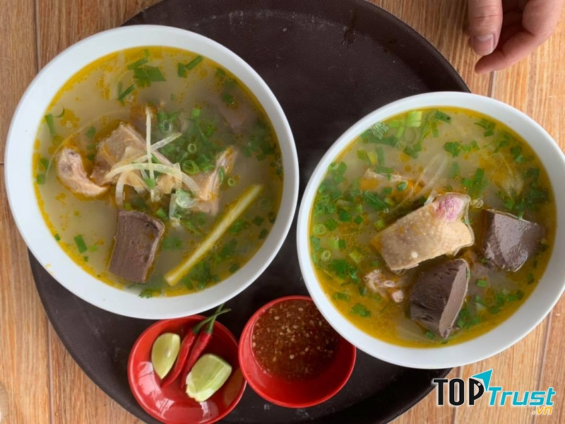 Quán cháo vịt ngon nhất ở Huế