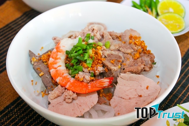 Quán Hủ tiếu Nam Vang nổi tiếng nhất tại Sài Gòn