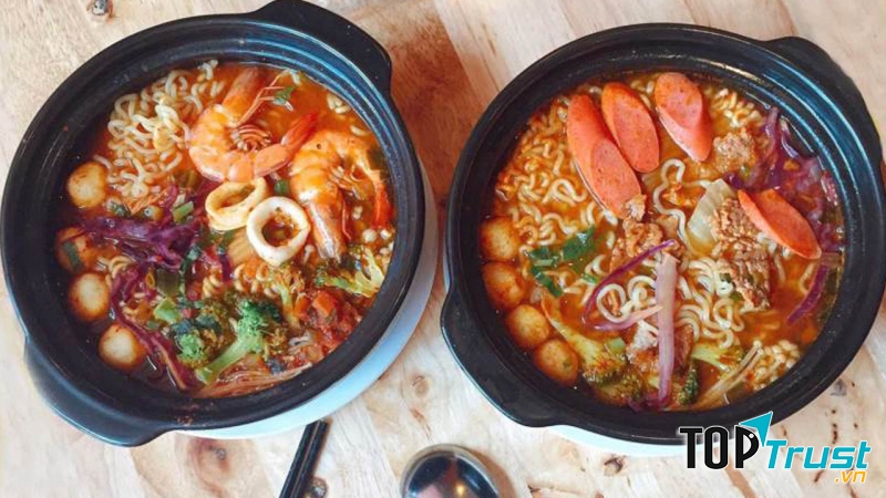 Quán mì cay ngon nhất Đà Lạt