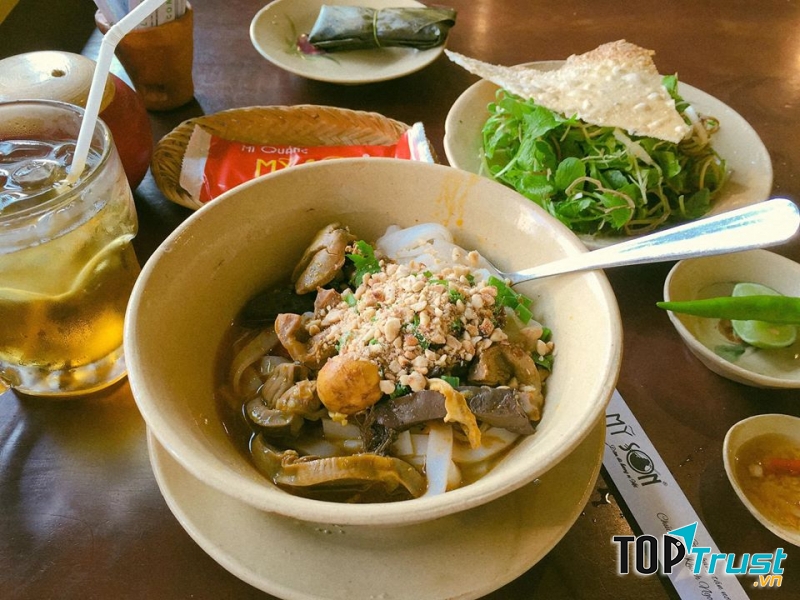 Quán mì quảng ngon ở quận 1, TP.HCM