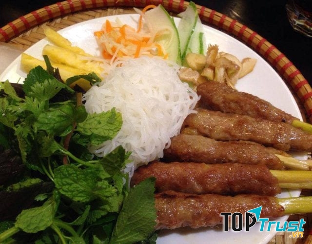 Quán nem lụi ngon nhất tại Đà Nẵng