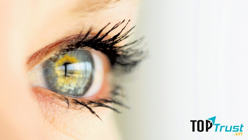 Sai lầm phổ biến khi sử dụng thuốc nhỏ mắt