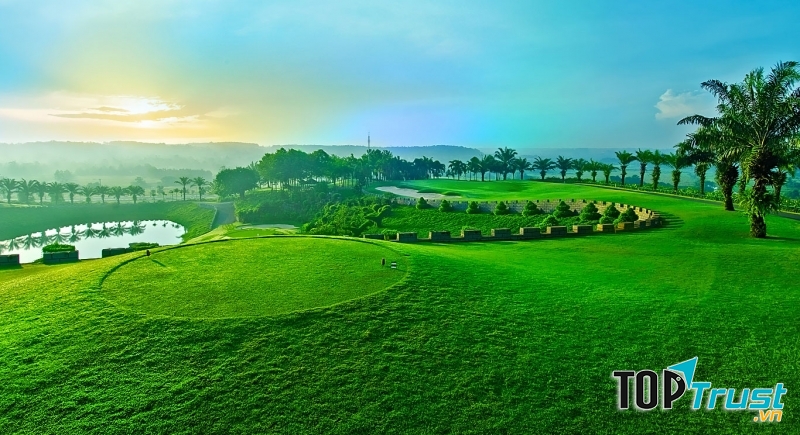 Sân golf lớn nhất Việt Nam