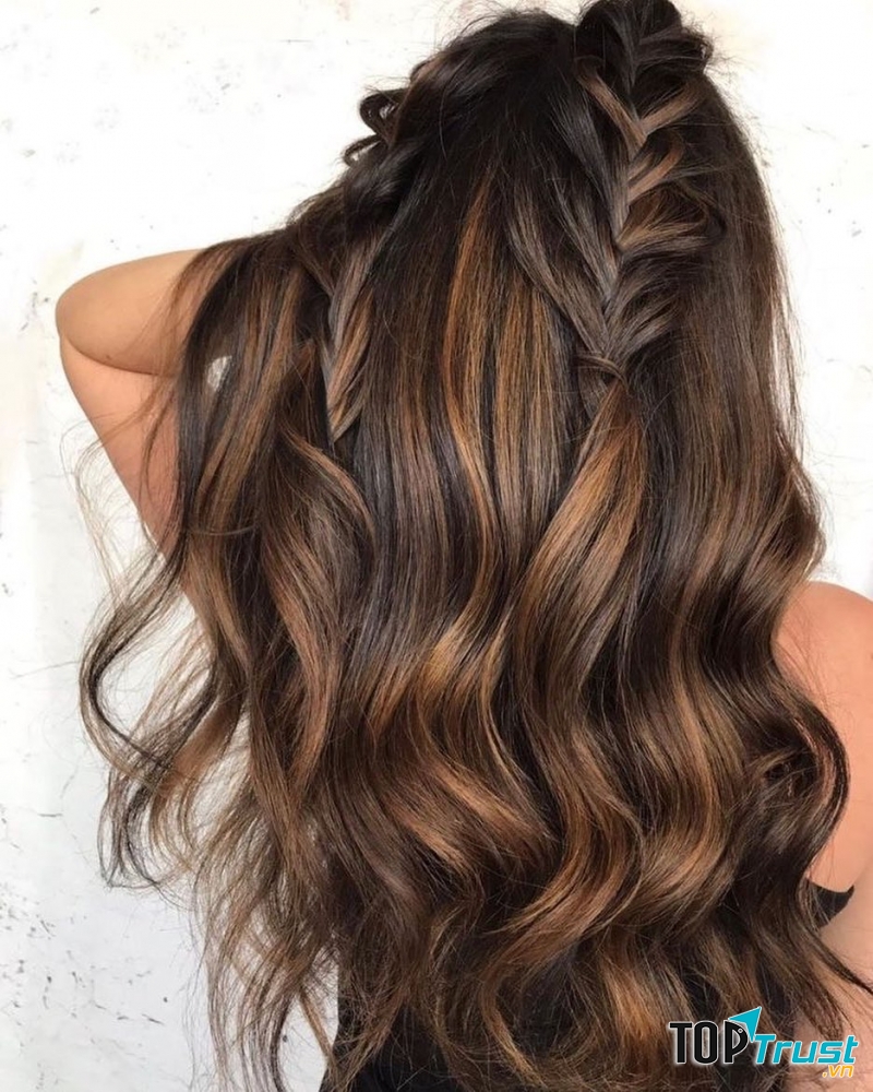 Sản phẩm tẩy tế bào chết cho da đầu hiệu quả nhất hiện nay