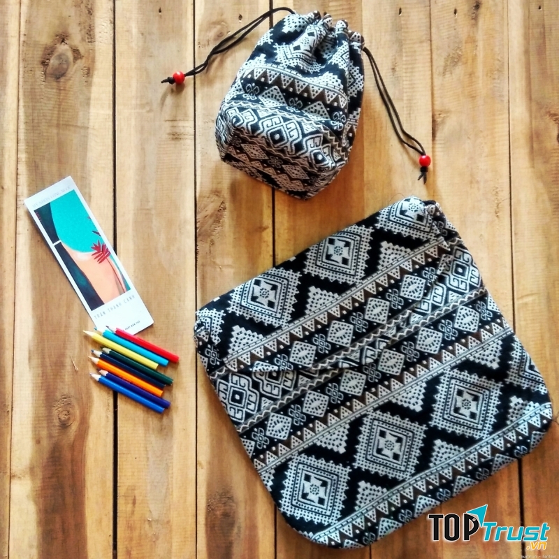 Sản phẩm từ thổ cẩm được giới trẻ yêu thích nhất