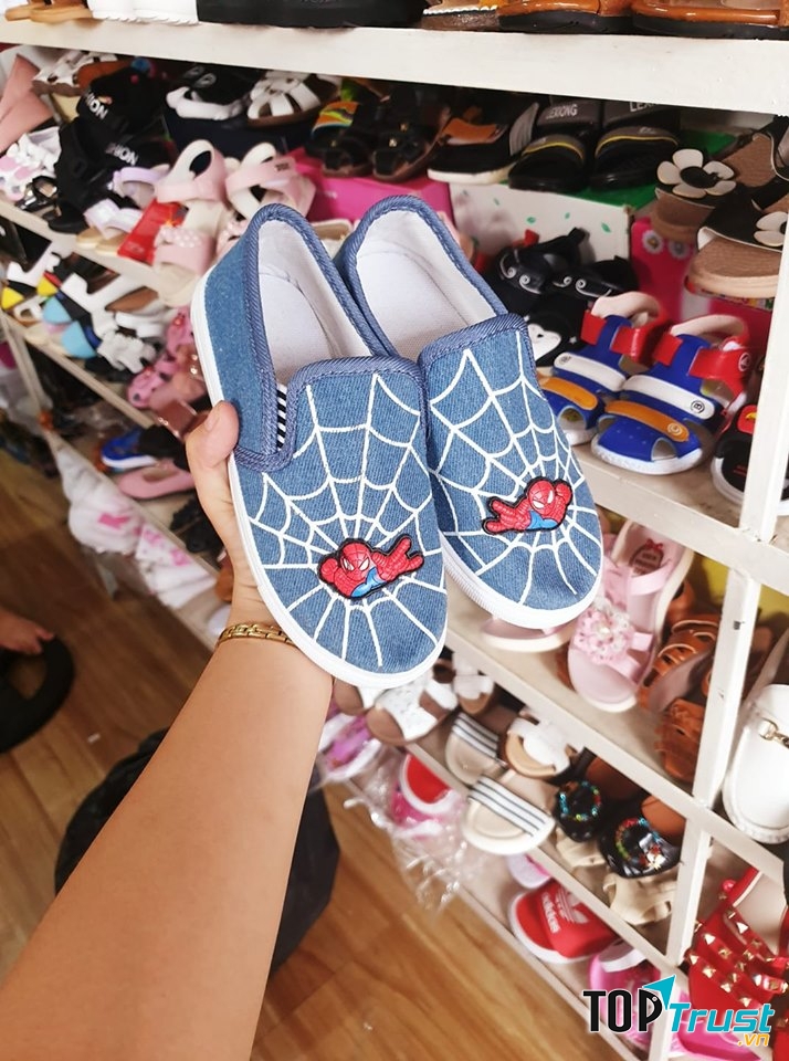 Shop bán giày dép trẻ em đẹp và chất lượng nhất Huế