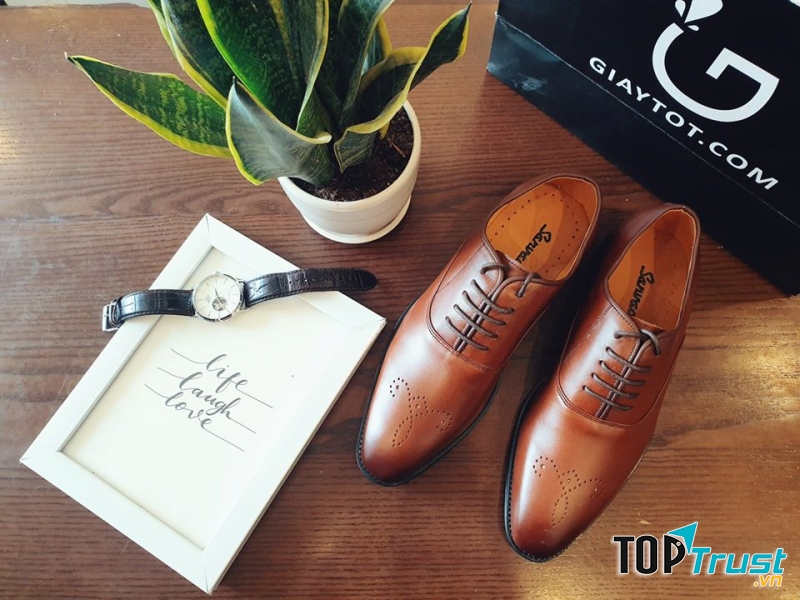 Shop giày nam đẹp và chất lượng nhất quận Long Biên, Hà Nội