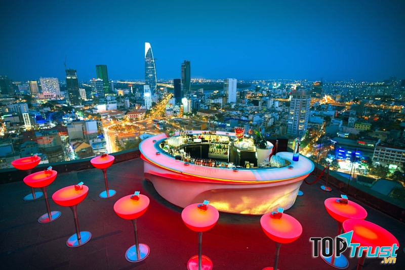 Skybar view đẹp và hot nhất TP. HCM
