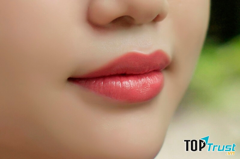 Son dưỡng chống nắng dành cho môi hiệu quả nhất