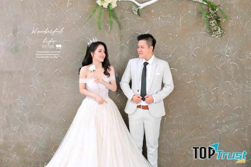 Studio cho thuê váy cưới đẹp nhất quận Long Biên, Hà Nội