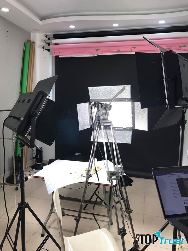 Studio chụp ảnh - quay phim - trường quay cho thuê giá rẻ tại Hà Nội