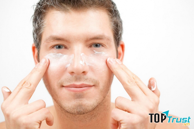 Sữa rửa mặt ngăn ngừa mụn cho nam tốt nhất