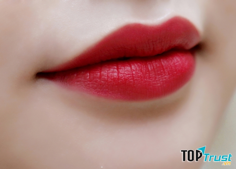 Thỏi son màu đỏ hot nhất hiện nay