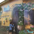 Ngôi làng bích họa nổi tiếng được dân phượt săn đón
