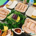 Quán bánh tráng cuốn thịt quay ngon nhất Huế