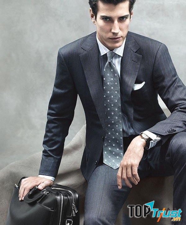 Thương hiệu đồ vest nam cao cấp nổi tiếng thế giới do tạp chí Elleman đánh giá