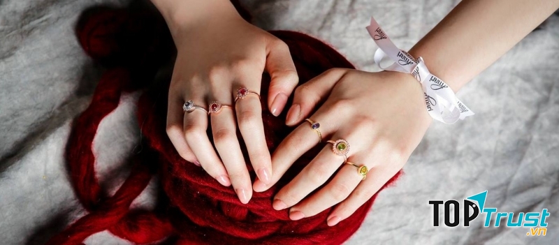 Thương hiệu trang sức tự thiết kế nổi tiếng nhất đang được giới trẻ yêu thích