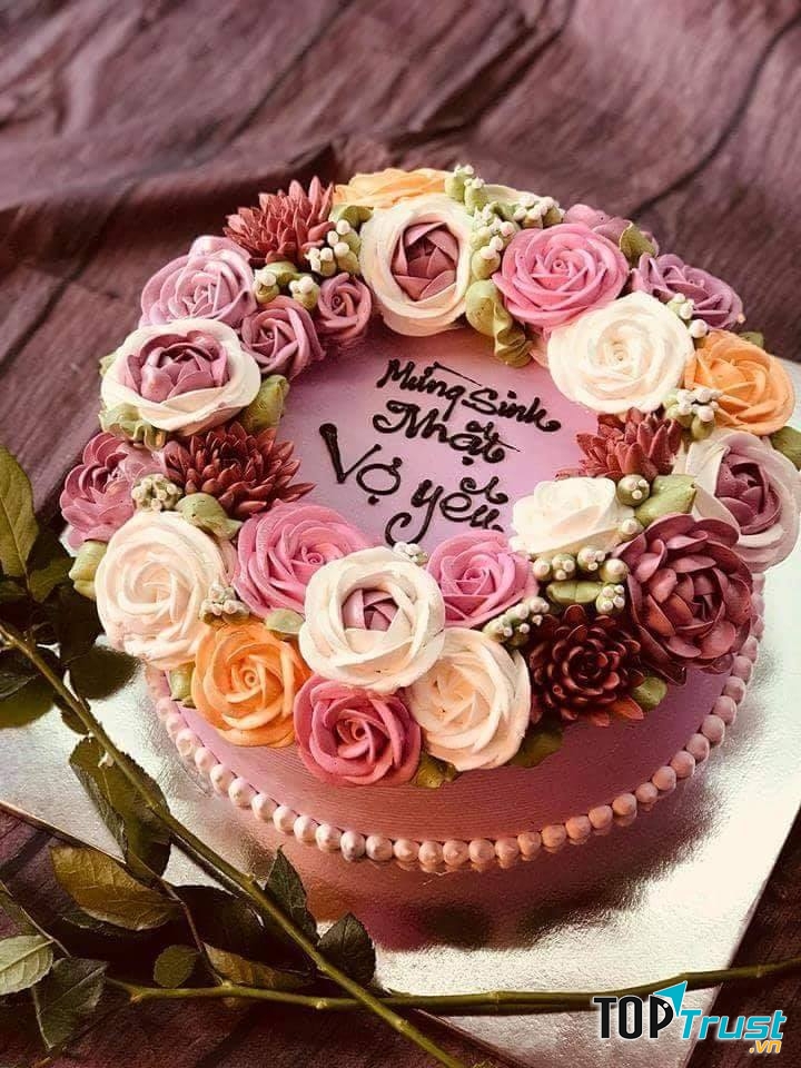 Tiệm bánh sinh nhật đặt theo yêu cầu đẹp và chất lượng nhất Sài Gòn