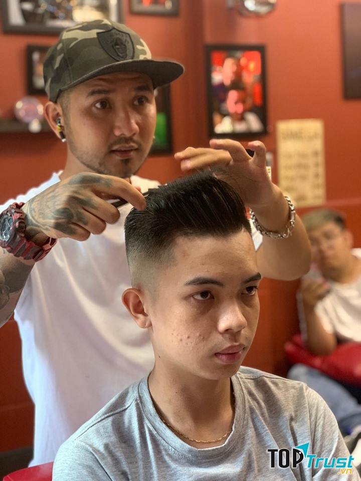 Tiệm cắt tóc nam đẹp và chất lượng nhất quận 10, TP. HCM
