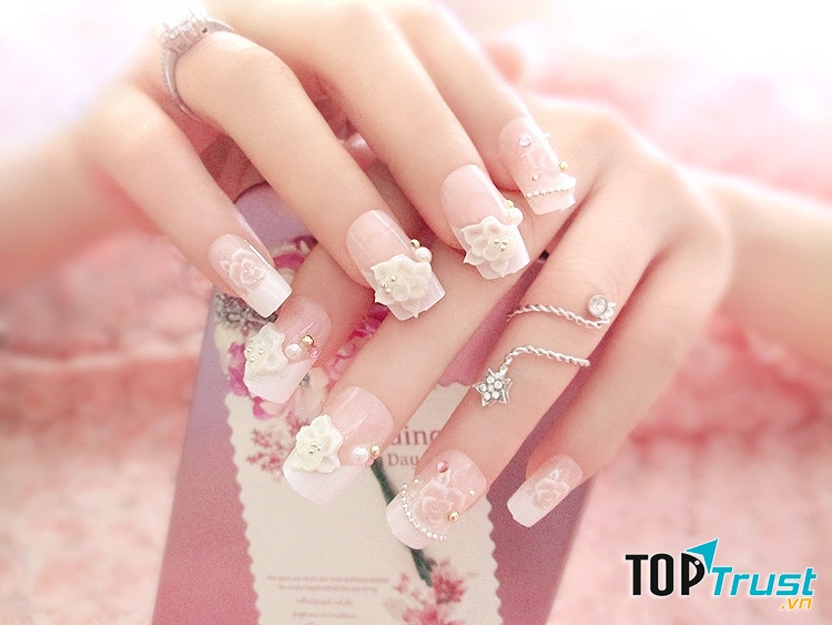Tiệm nail kết hợp nối mi và spa chất lượng nhất ở Hà Nội