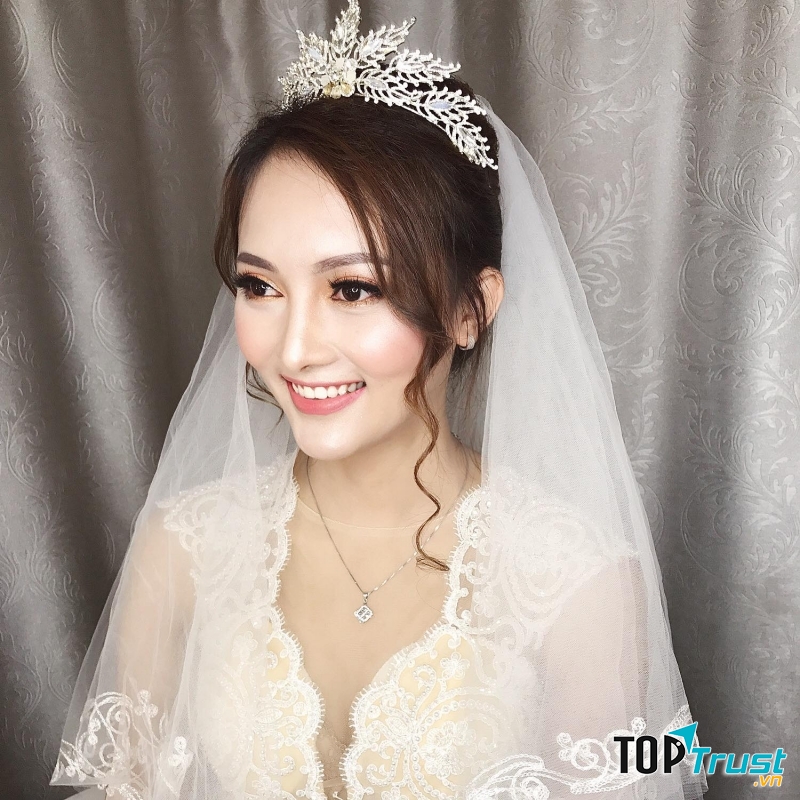 Tiệm trang điểm cô dâu đẹp nhất Buôn Hồ, Đắk Lắk