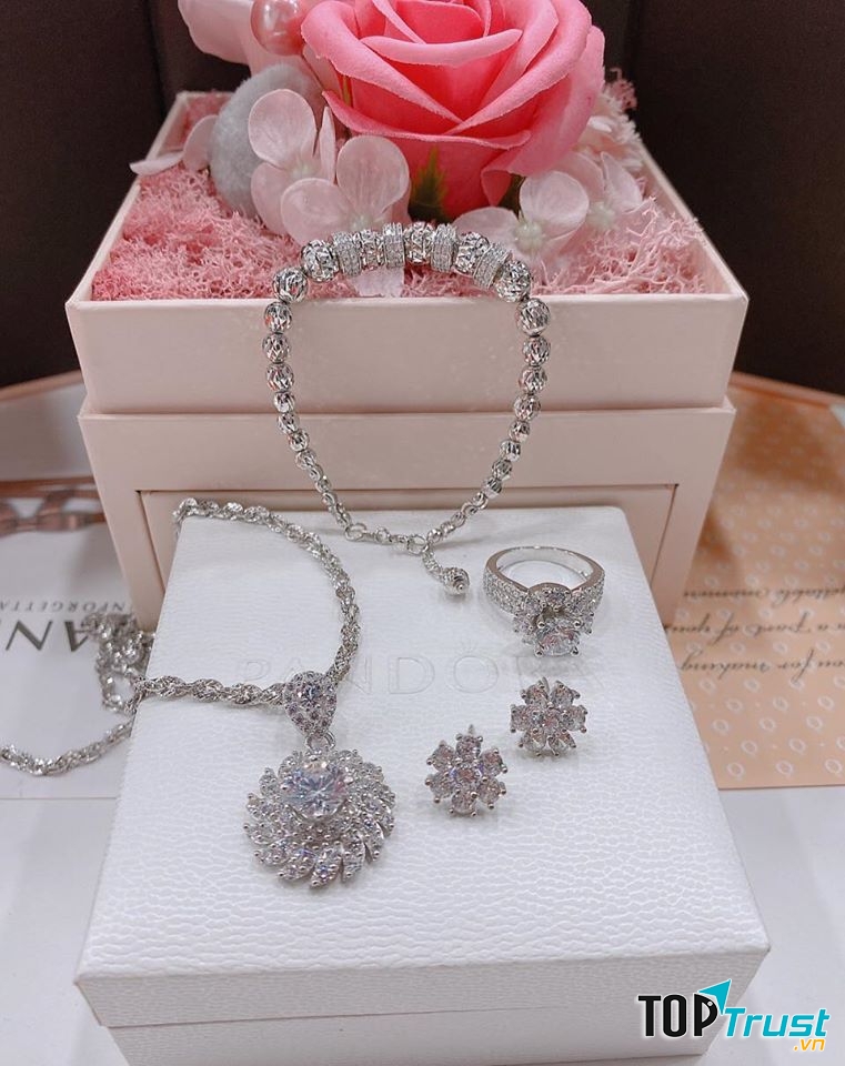 Tiệm trang sức bạc đẹp và uy tín nhất quận Long Biên, Hà Nội