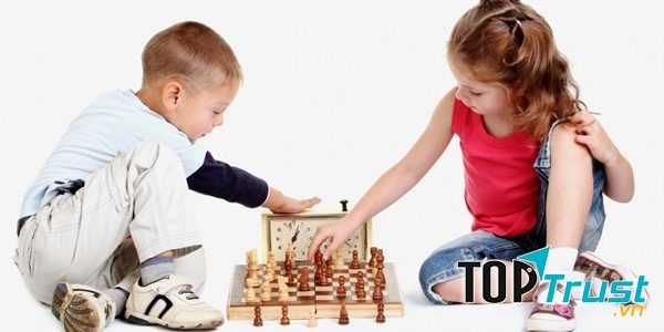 Trò chơi trong nhà mà bố mẹ nên áp dụng với bé trong mùa dịch Covid-19