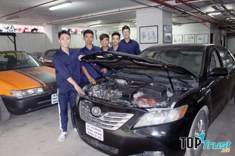 Trung tâm đào tạo Kỹ thuật ô tô uy tín lượng nhất tại TP.HCM
