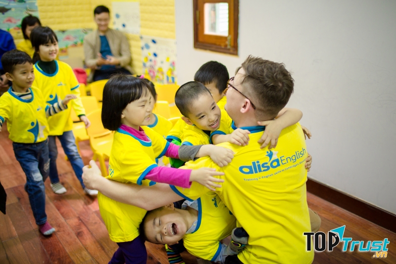 Trung tâm tiếng anh trẻ em tốt nhất được đánh giá bởi các chuyên gia