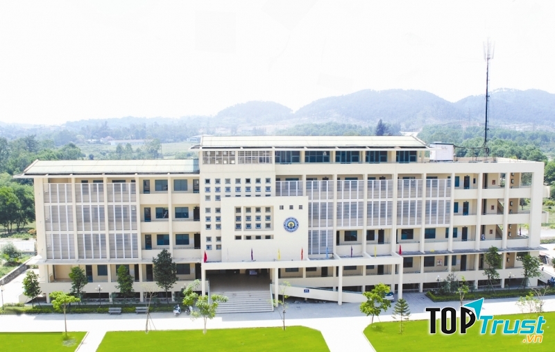 Trường đại học có nhiều trai xinh gái đẹp nhất miền Bắc