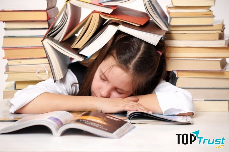 Trường Đại học sinh viên học hành vất vả nhất ở TP. HCM