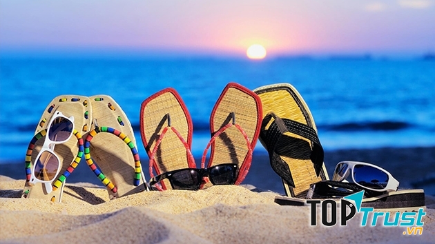 Vật dụng cần thiết nhất khi đi du lịch biển cho phái nữ